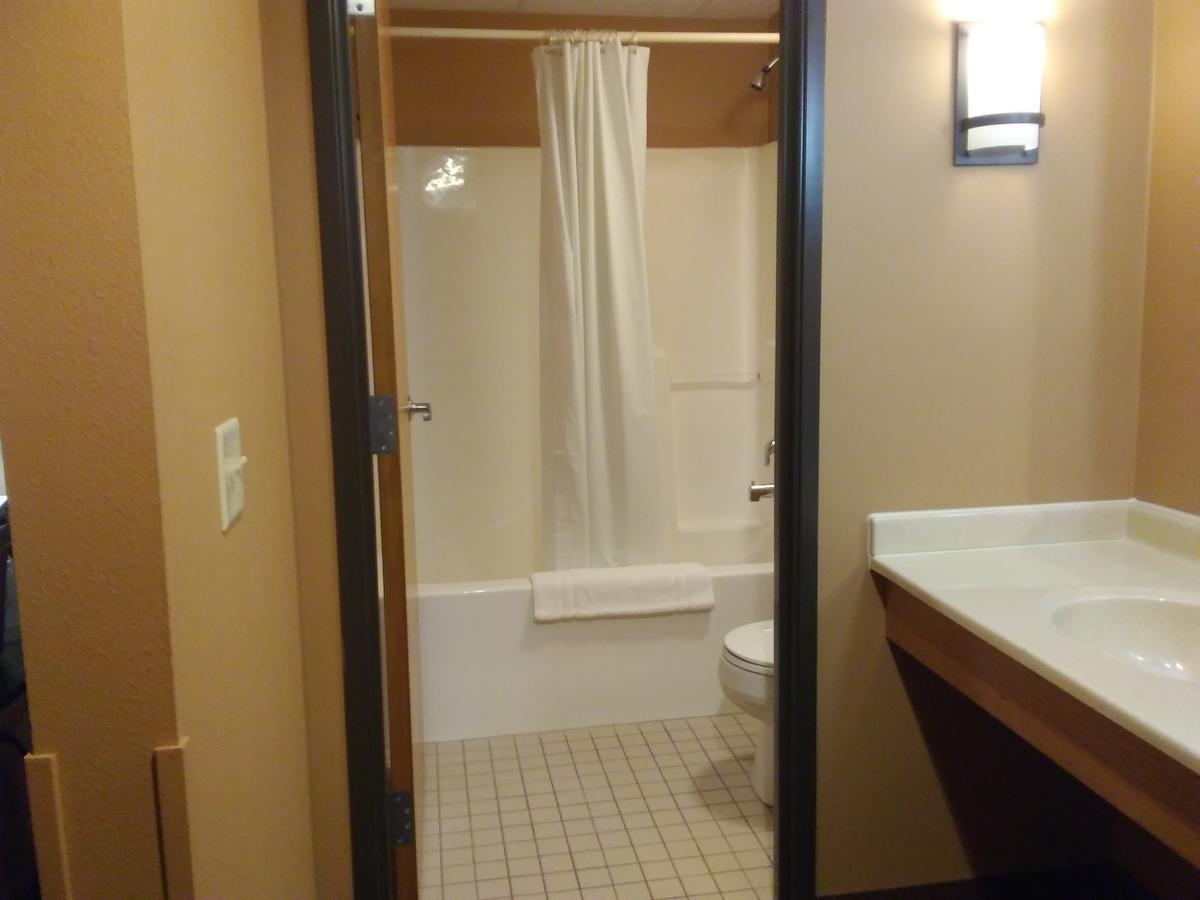 Prairie Inn & Suites Holmen ภายนอก รูปภาพ